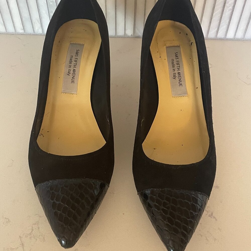 Saks Fifth‎ Avenue Vero Cuoio Black Pointed Toe, Cap Toe Kitten Heel, Size 6.5